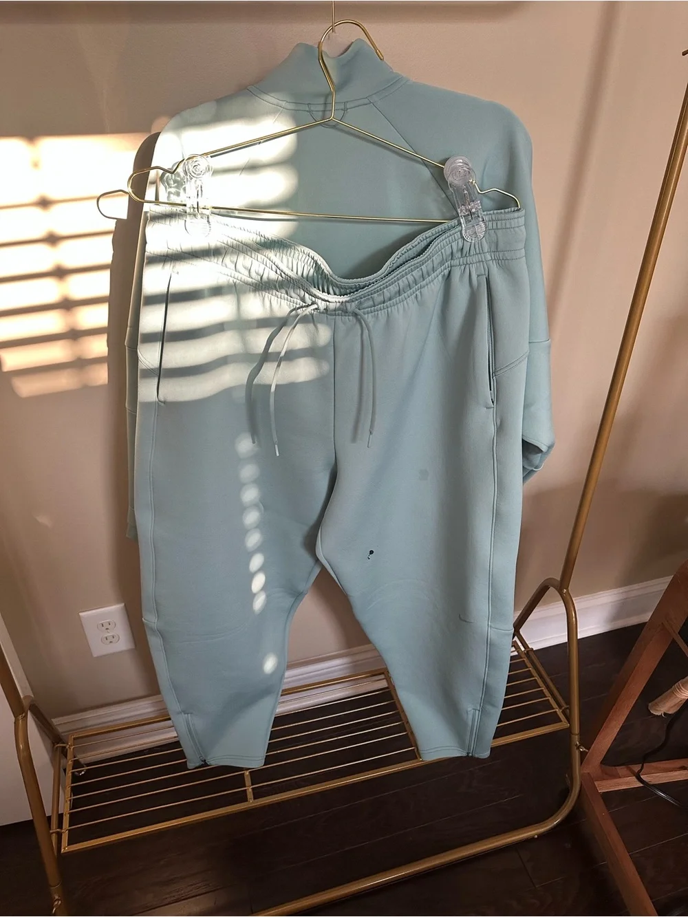 Nike women seafoam Green Sweatpants